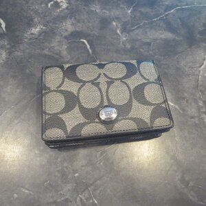 Coach Black & Grey Signature Canvas Compact Wallet – NWT – 11.5 x 8 x 3 cm